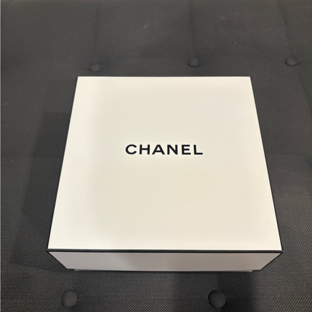 CHANEL Classic White Box